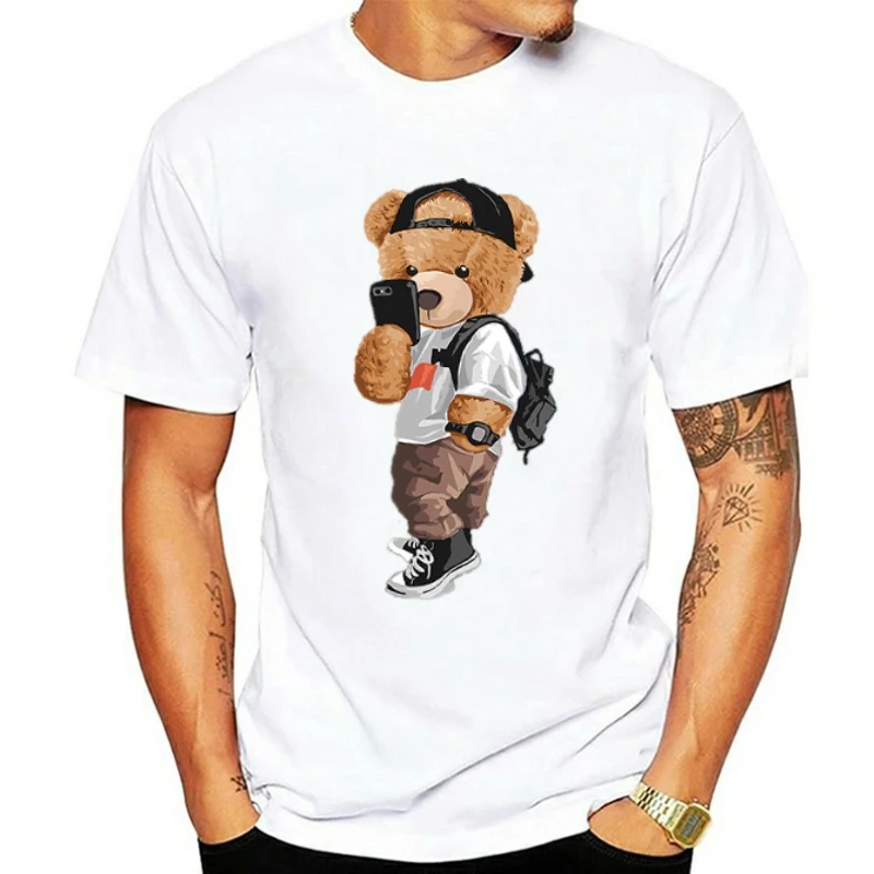 

Mr. Bear Who Took A Selfie In The Street T-Shirt Vintage Summer Tshirt Aesthetic Casual Tshirts Breathable Women T-Shirts