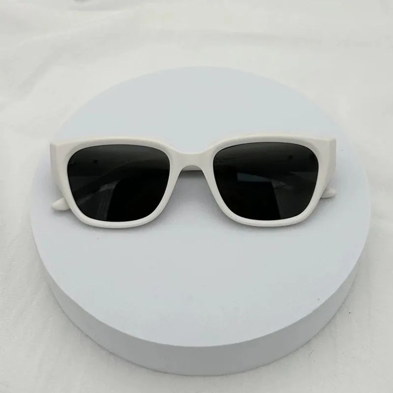 24 новых квадратных солнцезащитных очка GM для мужчин и женщин с тем же серыми