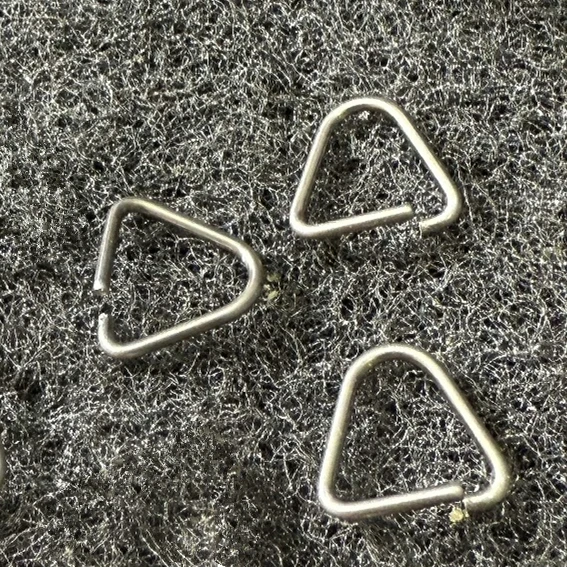 

Подходит для зажигалки Zippo после 2003 года, портативный треугольный металлический шарнирный штифт с защитой от потери, чехол с крышкой, сменные штифты для ремонта, аксессуар