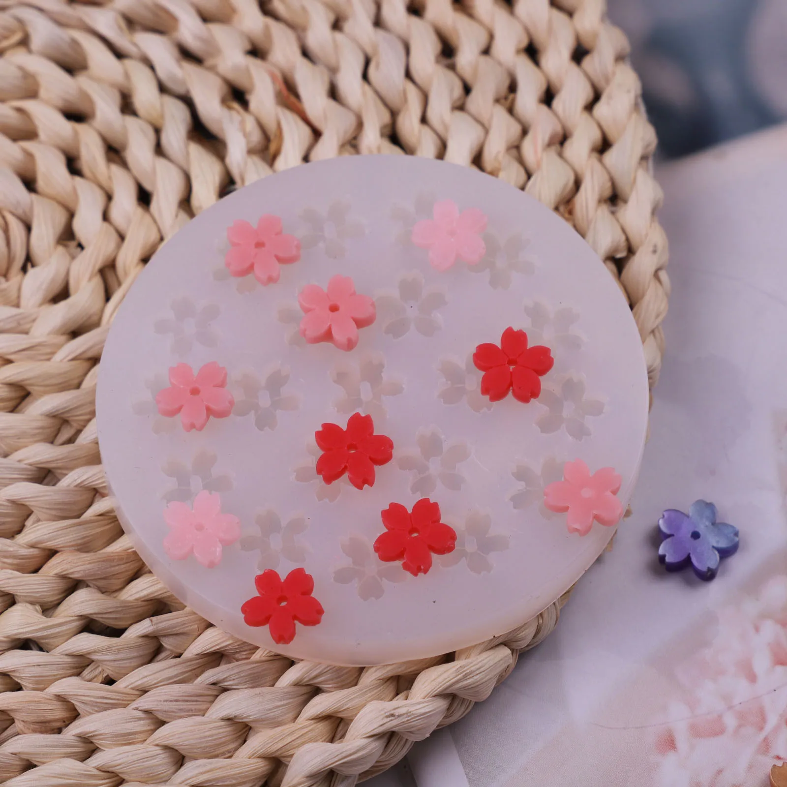 

Mini Cherry Blossom Mold DIY Baking Chocolate Fondant Cake Decoration Tools Epoxy Gypsum Silicone Mold Handmade Decorative Mould