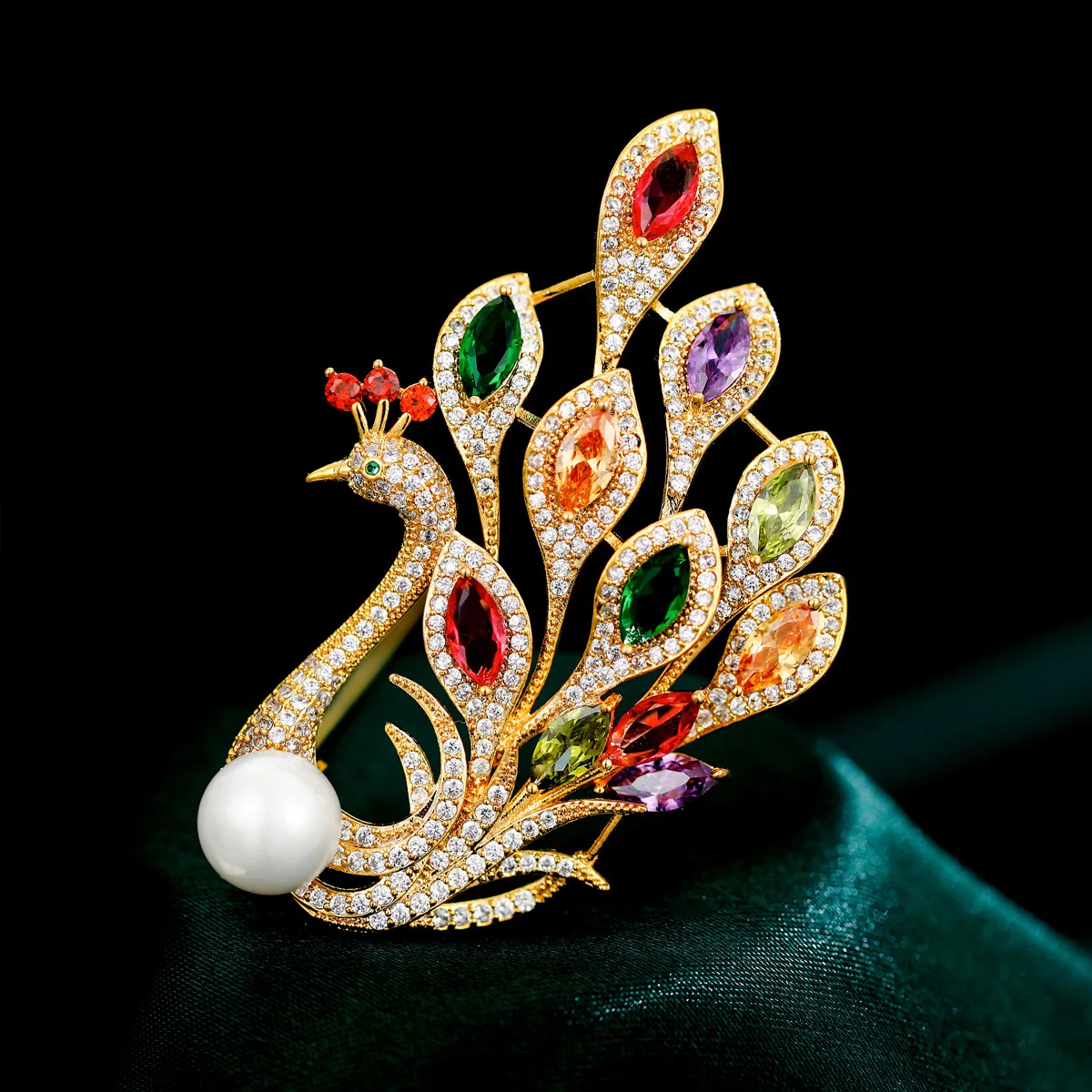 

Elegant Zirconia Inlaid Flash Brooch Phoenix Luxury Broochpin Temperament Trendy Peacock Animal Brooches for Women Accessories