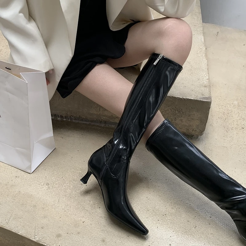 

Женские сапоги до колена, черные, коричневые, белые сапоги с острым носком, на молнии сбоку, на тонком высоком каблуке, рыцарские сапоги, Нови...