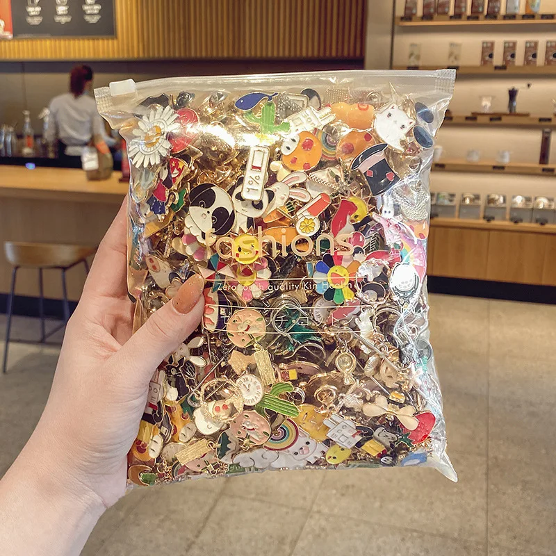 

Модные радужные эмалевые булавки с лацканами, Мультяшные булавки, фрукты, еда, Микс, броши, значки, рюкзак, милые булавки, подарки для друзей, ...