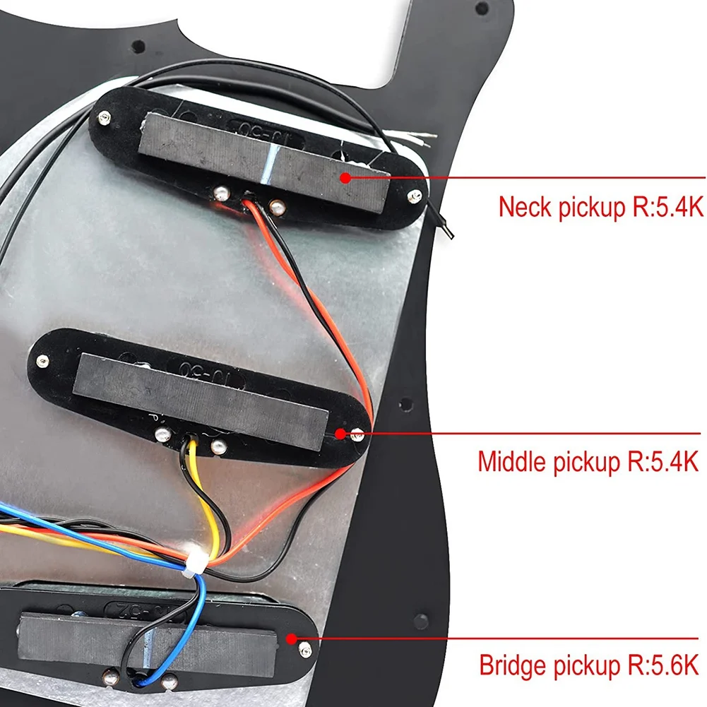 Предварительно подключенные звукосниматели ST Pickguard SSS 3 с одной катушкой
