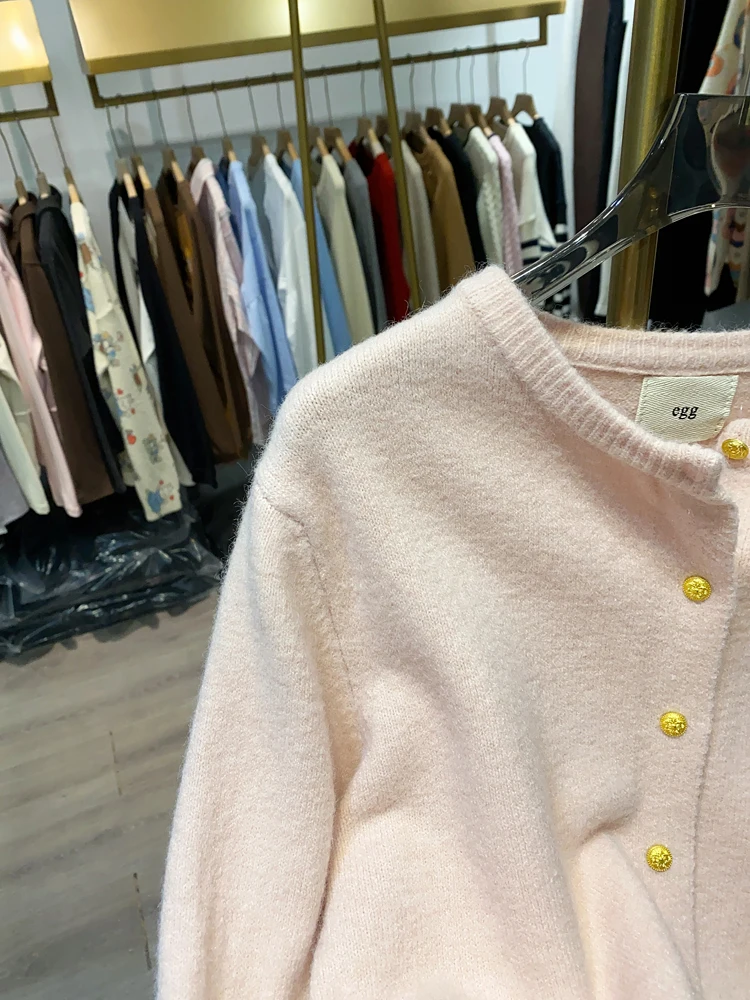 [Xiaoai Stall Real Shot] Western Sle Золотая пряжка Мягкий клейкий вязаный кардиган Женский