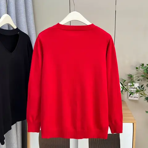 Женский вискозный ажурный свитер V-образного кроя