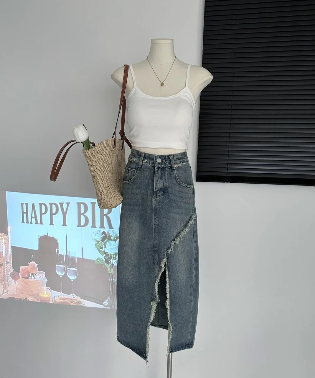 

Новая прямая джинсовая юбка с высокой талией, Женская винтажная синяя длинная свободная джинсовая юбка-карандаш трапециевидной формы с кисточками