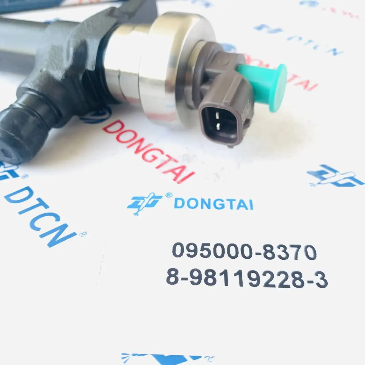 Форсунка Common Rail 095000 -8370 8- 98119228 -3 Для ИСУЗУ 4JK1