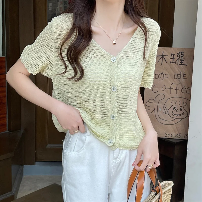 

Fashion to wear a sweet wind niche T-shirt 2023 summer new hollow-out thin short sleeve small hole knitted cardigan