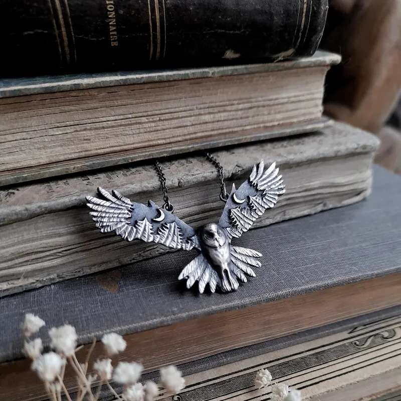 

Forest Whisper Retro Exquisite Fashion Owl Moon Forest Necklace Woman Charm Party Jewelry Accessories Gift