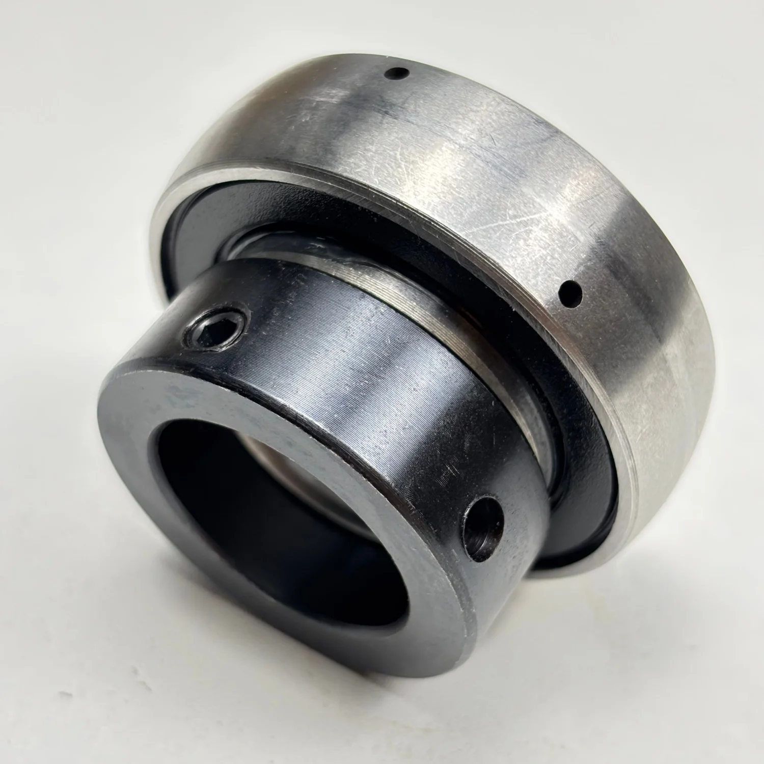 Фото Подшипник шнека JD39102 для двигателей John Deere 9400, 9500, 9600, CTS, 212P, 450, 622X, 722X №2