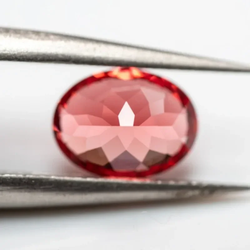 Papalacha Fire Lotus Color овальной огранки выращенный в лаборатории сапфир Padparadscha