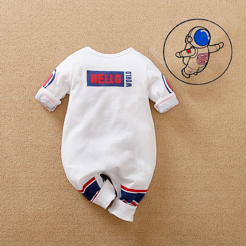 Рисунок 2 - Детский костюм астронавта в космическом