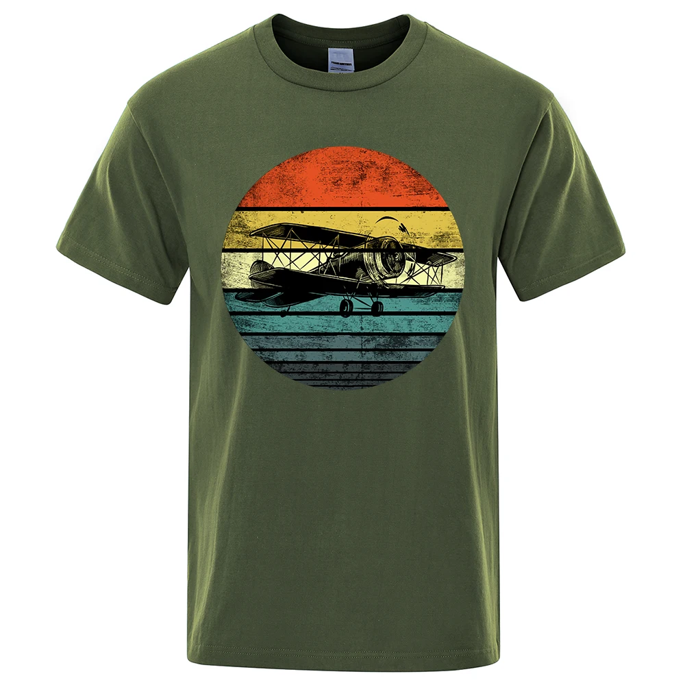 

Футболка мужская с винтажным принтом в стиле ретро