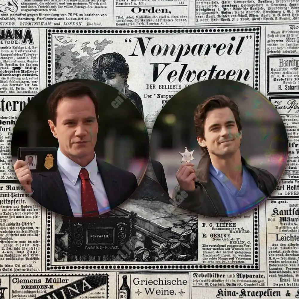 Фото Набор из 2 металлических значков-пуговиц White Collar Neal & Peter Bromance для сумок, одежды и аксессуаров. Яркая коллекция. №4