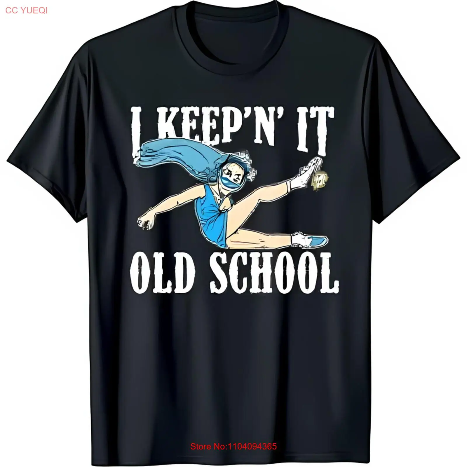 Черная футболка с ретро-графикой для женщин в синем платье мячом