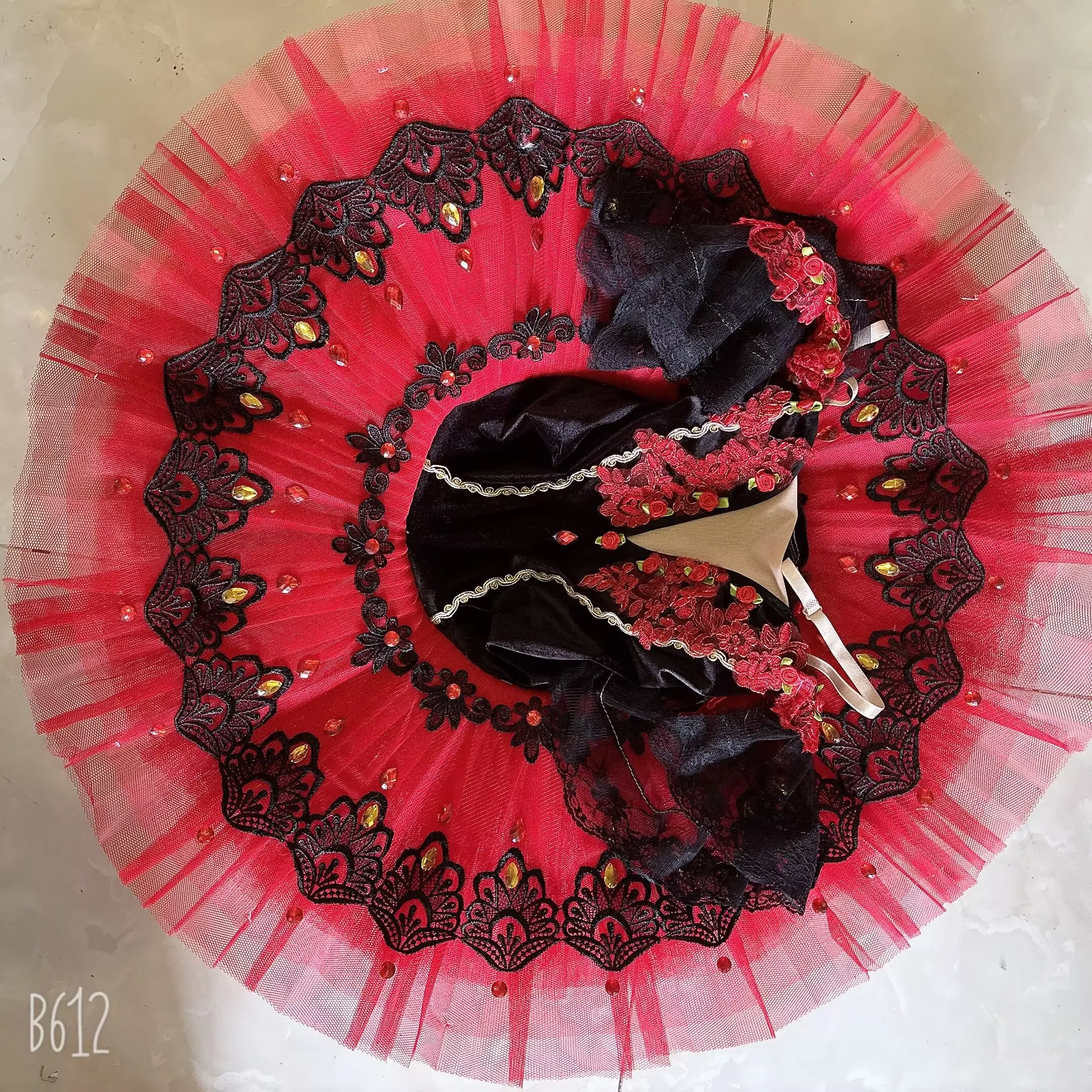 Профессиональная балетная пачка красная пакита Лебединое озеро костюмы