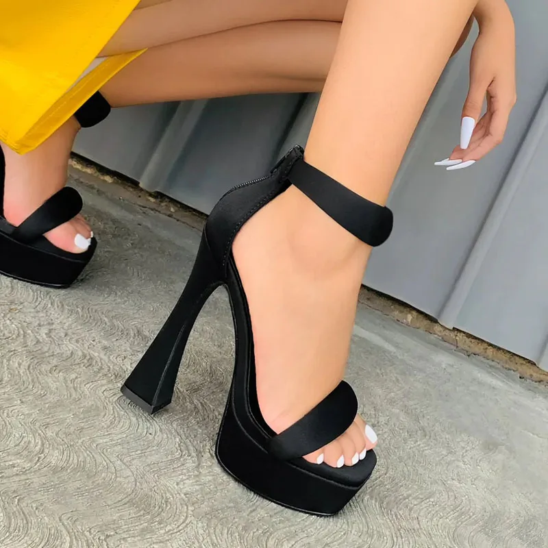 2023 New Roman Square Toe Waterproof Platform Thick Heel High-Heeled Strap Women's Sandals