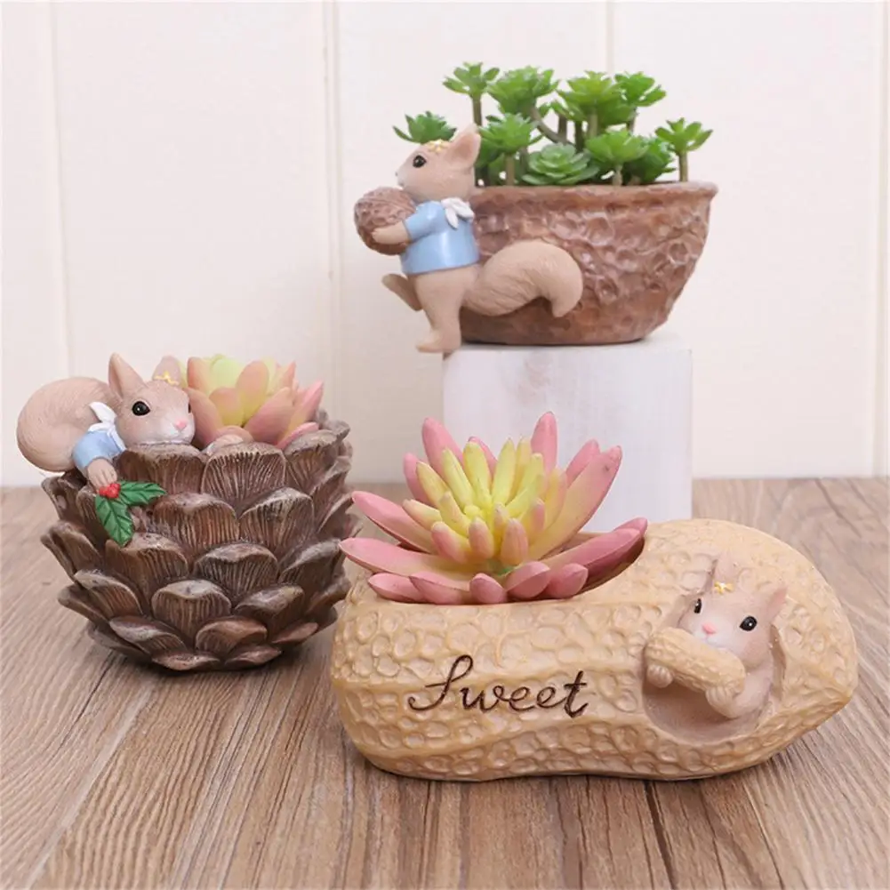 

Multifunctional Flower Pot Decorative Resin Nice-looking Fantasy Squirrel Planter for Home Flower Pots & Planters