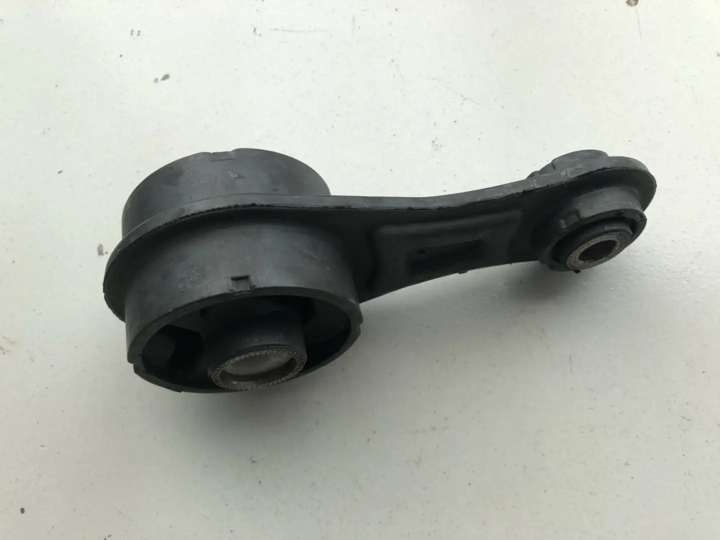 

1 шт. кронштейн для крепления двигателя/кронштейн для масляного отстойника/кронштейн коробки передач для китайского sain ROEWE 350 MG5 2008-2012 Автозапчасти для автомобильного двигателя