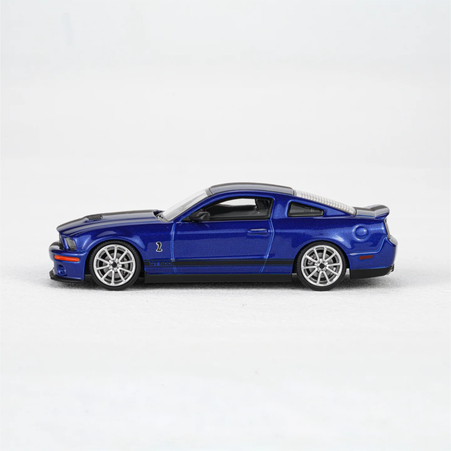 Фото MH 1:64 Ford Mustang Shelby GT500 2007 Миниатюрная литая модель автомобиля из сплава для коллекционеров и любителей хобби В НАЛИЧИИ №4