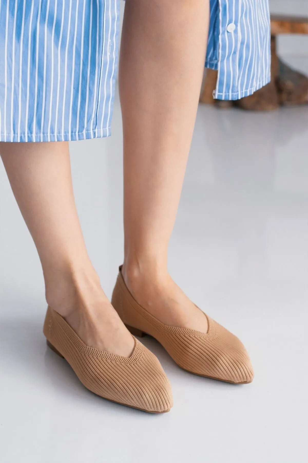 

Женская повседневная обувь на плоской подошве, легкая дышащая нескользящая подошва, удобная спортивная обувь для ходьбы, модные туфли B