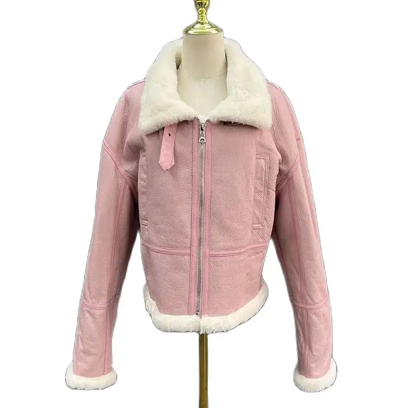 Женская куртка из натуральной овчины JANEFUR розовая теплая мотоциклетная в уличном