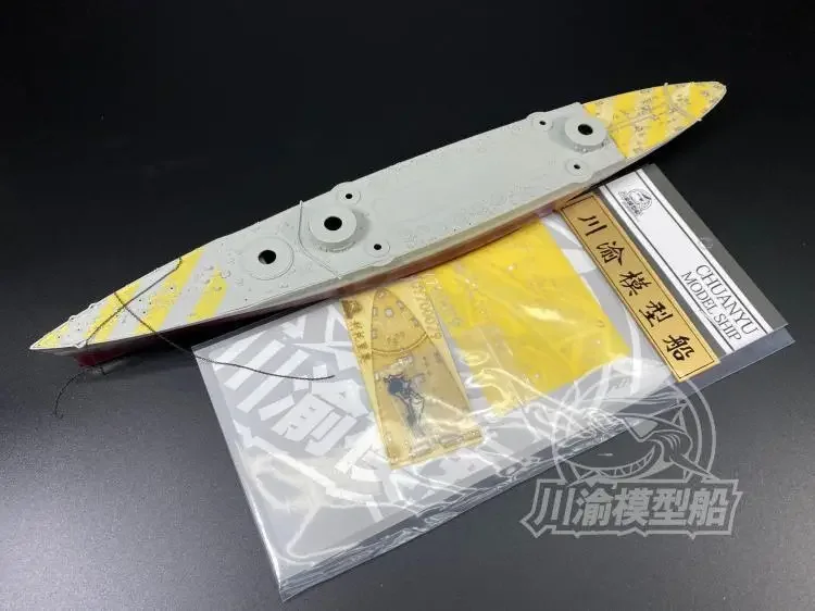 CY 700079 Деревянная колода Littorio 1/700 + полосатая обложка бумага с трубачкой 05778