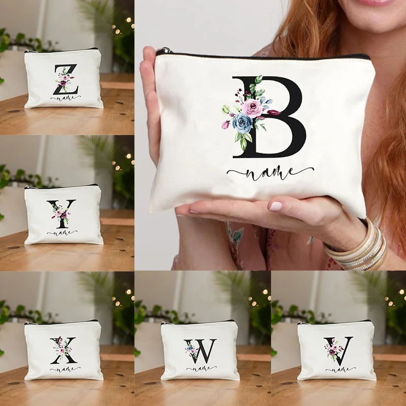 Косметичка с именем на заказ женская сумочка для макияжа девичника модная