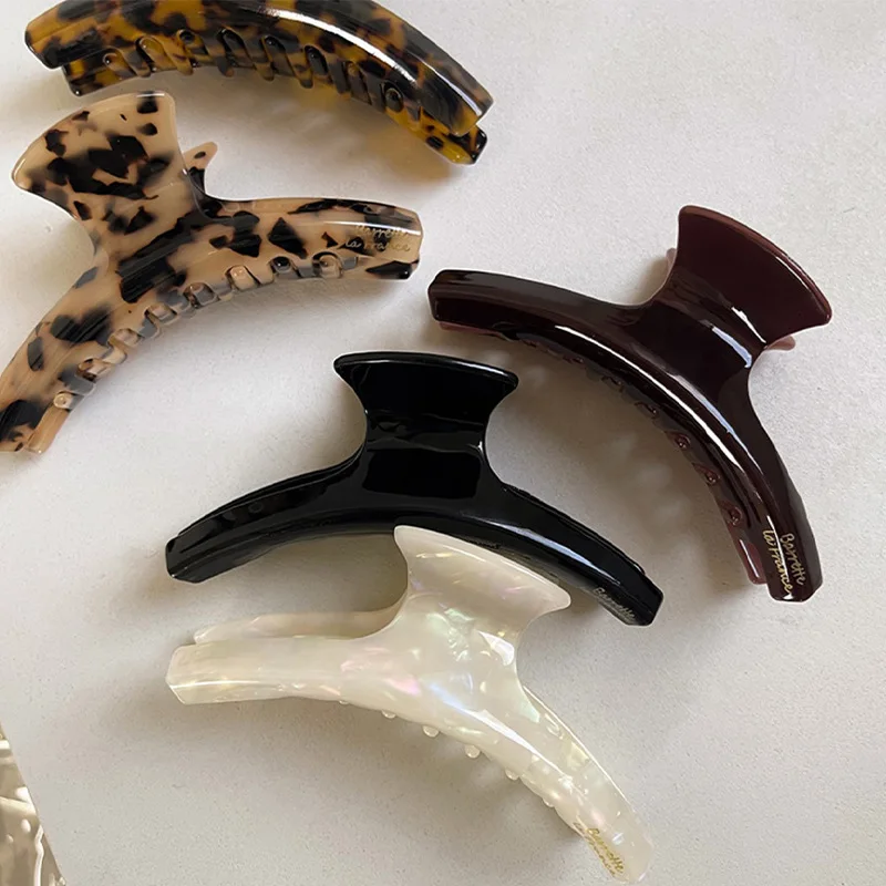 

Japanese And Korean Ins Design Sense Geometric Hairpin Temperament Versatile Grab Clip Back Curly Hair Shark Accessori