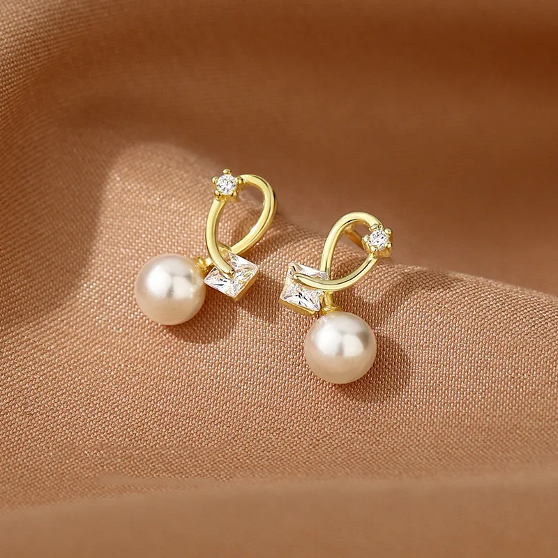 

Модные серьги-гвоздики для женщин и девушек, ювелирные изделия для вечерние Ринок и свадеб, серьги с прозрачными кристаллами, подарочные ак...