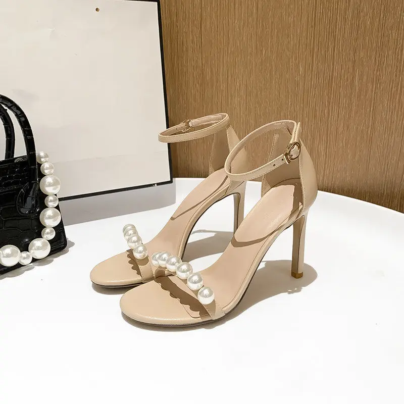 

Сандалии-гладиаторы женские на высоком каблуке, босоножки с большим жемчугом, на ремешке с бисером, туфли с открытым носком и вырезами для в...