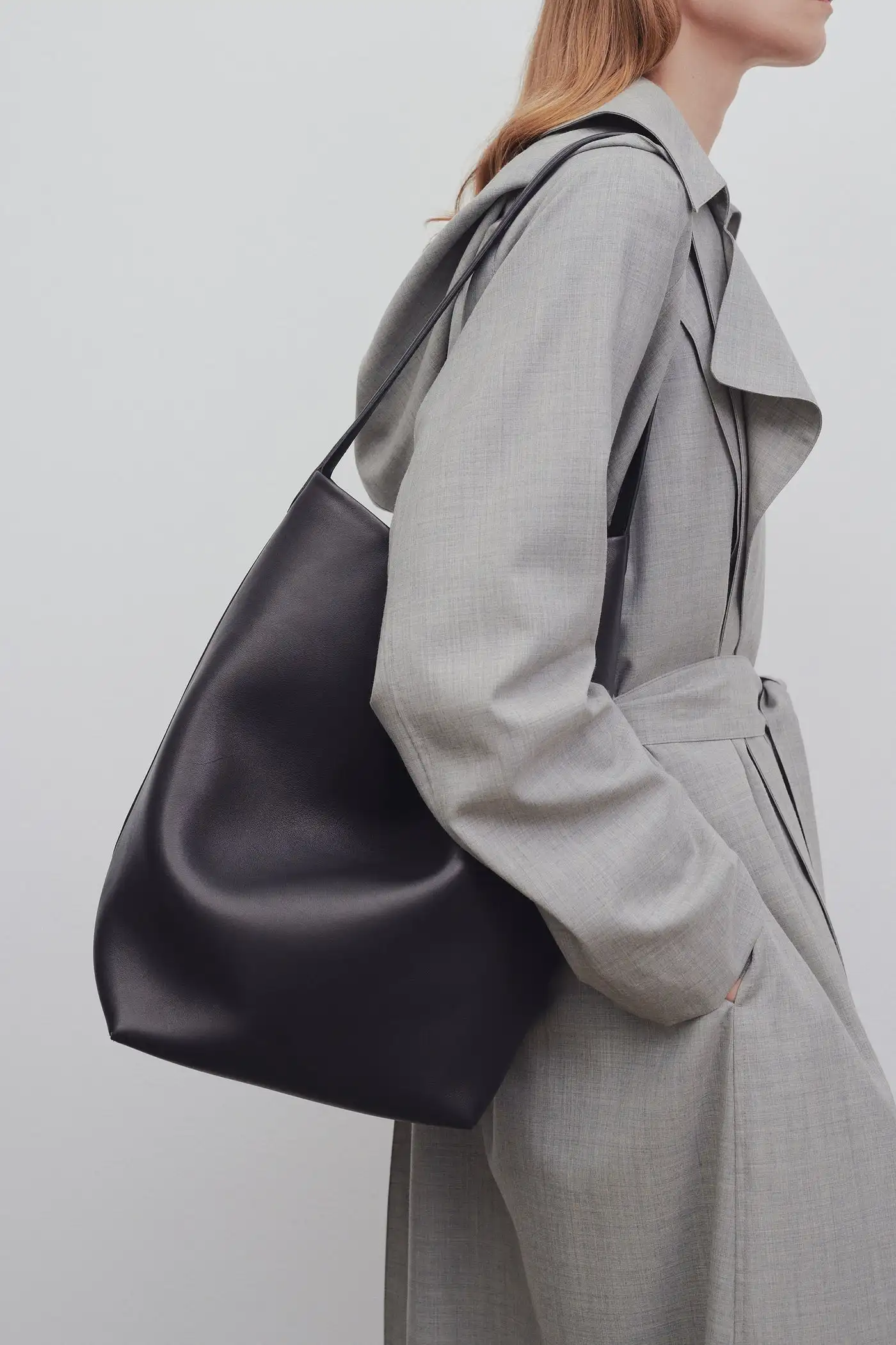 

2023 New Smooth Surface The NS Park Cowhide Single Shoulder Bag Lcu Handbag Row Bucket Tote