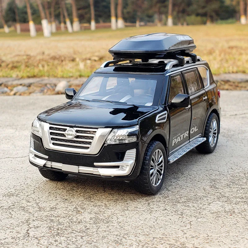 

1:32 Nisssan PATROL Y62 Alloy Car Model Diecast Travel Rack Sound Light Pull Back Toy Car For Kids Christmas Collection
