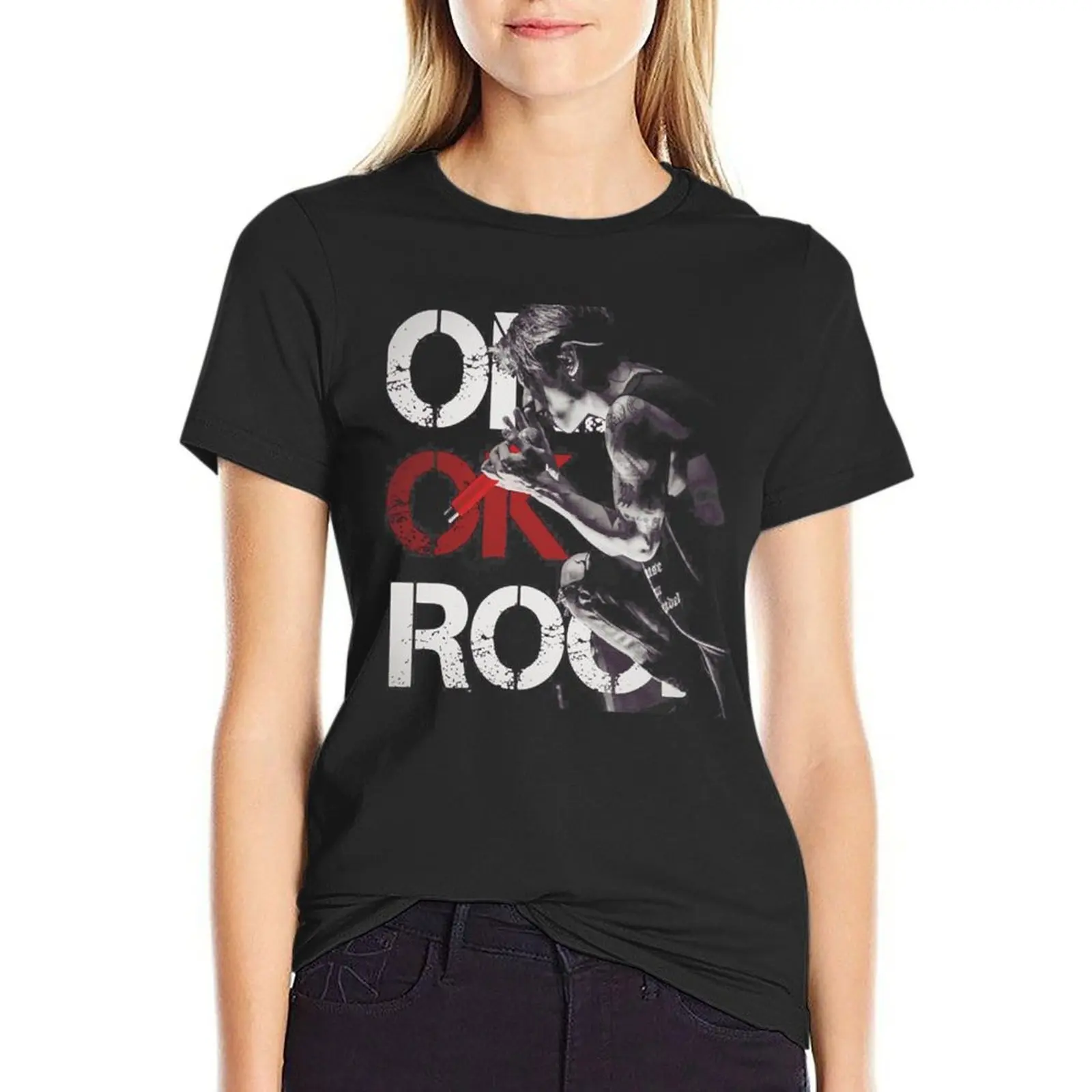 Женская футболка с надписью ONE OK ROCK TakA