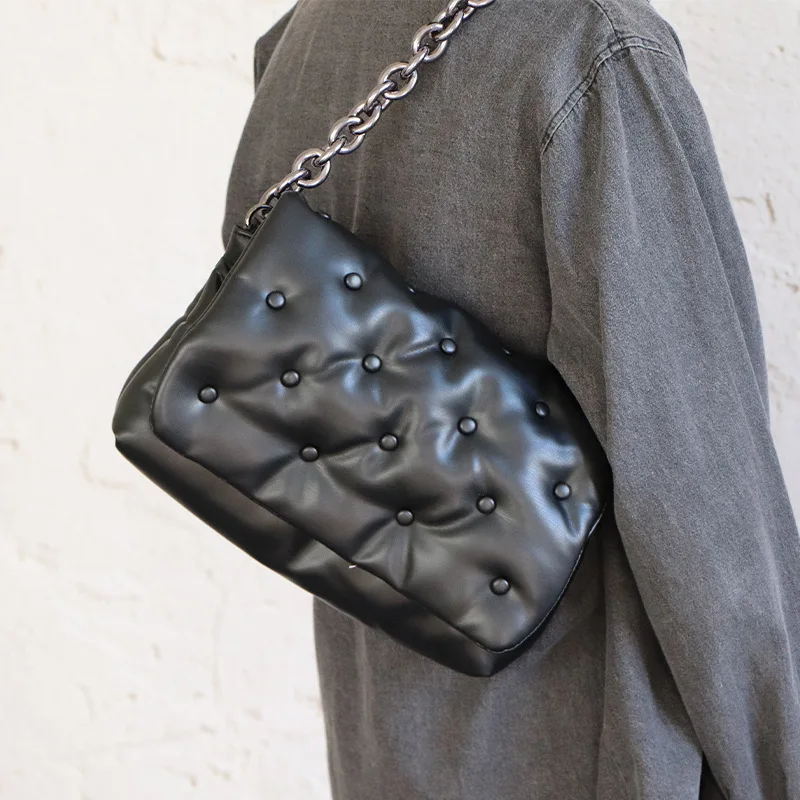 

Women's Chains Crossbody Bags Fashion Brand Designer Casual Shoulder Bag Women Pu Leather HandBag 2022 Bolsos Mujer
