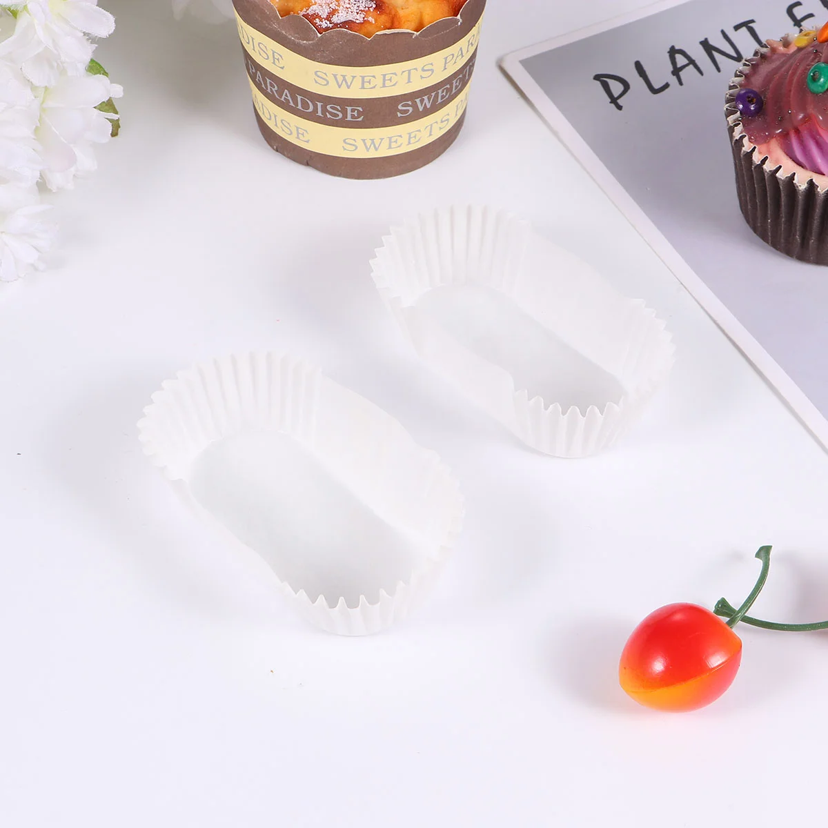 

1000pcs Paper Cupcake Cups Paper Cups Cake Cups for Muffins Cupcakes ( White )