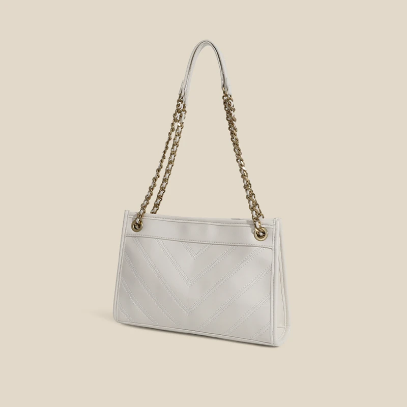 European and American fashion one shoulder messenger handbag New tote bag Women's bag large capacity chain tote bag 2022