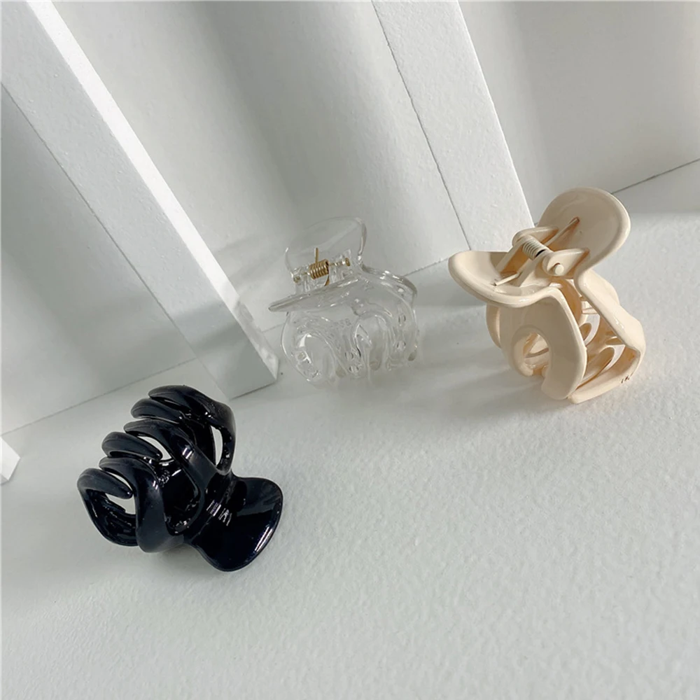 

Temperament Trendy Plastic Hair Accessories Geometric Women Ponytail Clips Hollow Catch Clip Small Hair Claw Hair Clips