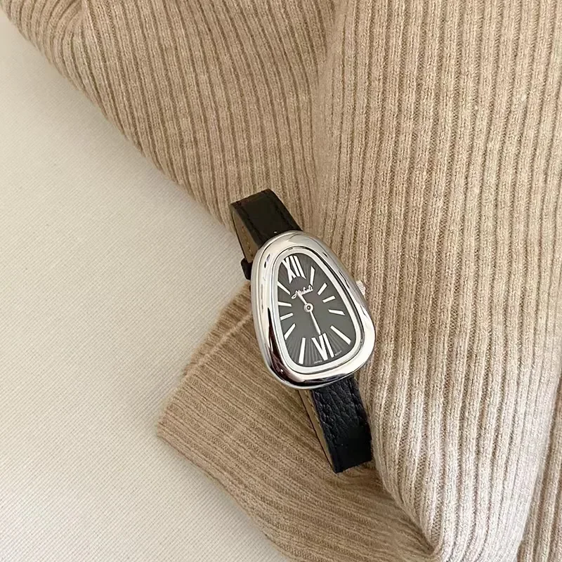 Часы наручные женские кварцевые в виде четырехлистного клевера роскошные