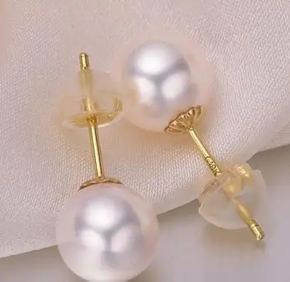 

Noble Jewelry Pair of 10-11mm Round South Sea White Pearl Earring 18k Gold