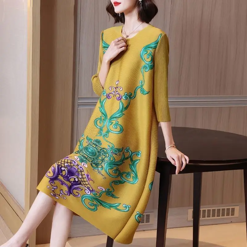 

2022 Spring and Autumn New Pleated Fashion Printing age-sucking lady big size women's mother temperament dress female
