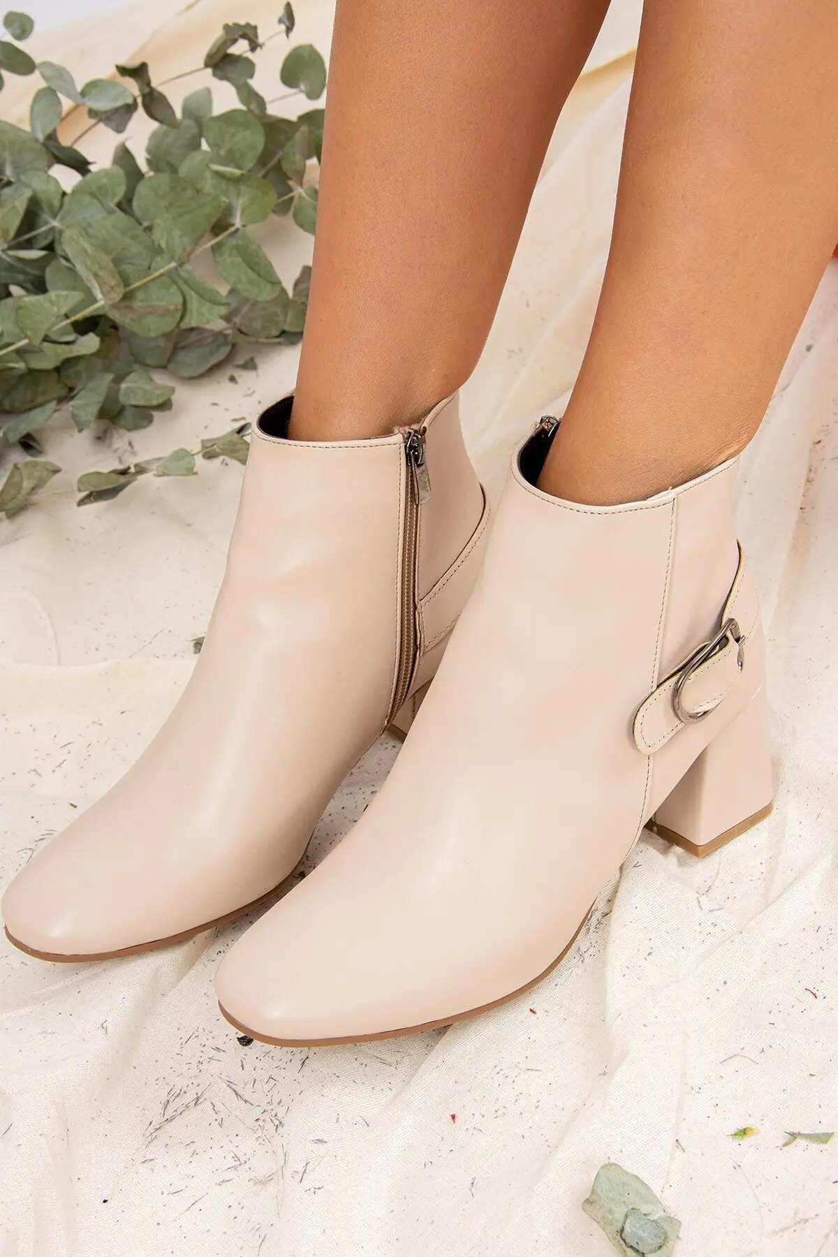

Beige female j Warm Safety Outdoor Casual Shoes Activities Hiking Boots Male Man High Quality Work Boots