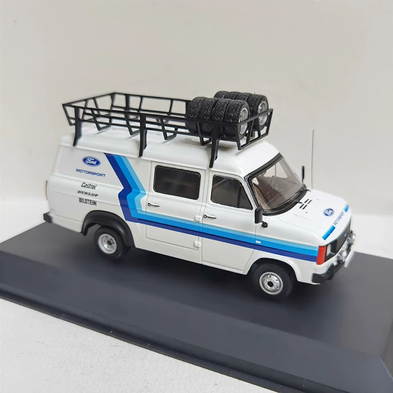 Модель автомобиля из сплава IXO 1:43 для FORD TRANSIT MK II