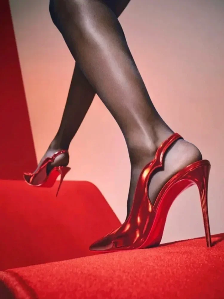 Новые остроконечные черные туфли телесного цвета на высоком каблуке женские