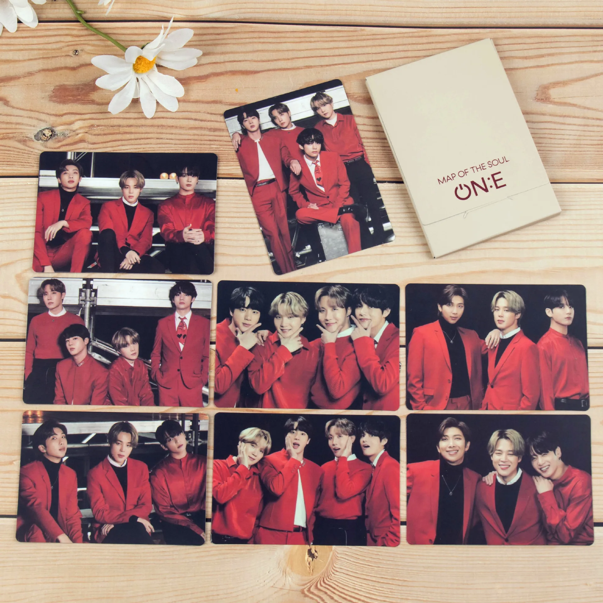 

8PCS Kpop Stray Kids Photocard Lomo Card Album Photos Card Jungkook Suga Christmas Evel Photocards Boys Group Accessoreis