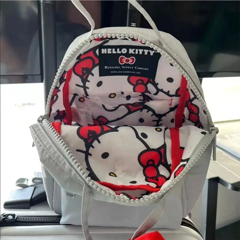 

Школьный портфель Hello Kittys Sanrio, милый студенческий кампус из аниме, вместительная Водонепроницаемая легкая сумка на плечо, рождественский по...