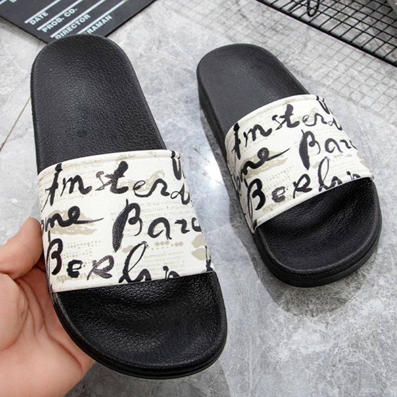 

Сланцы женские с граффити, личные пляжные Нескользящие тапочки, мягкие удобные красивые сандалии для дома, ванной комнаты, обувь для пар