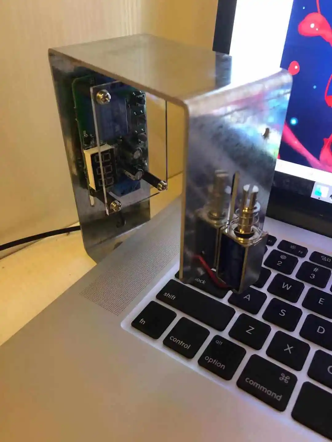 Компьютерная клавиатура clicker вместо пальчикового щелчка артефакт игровая точка