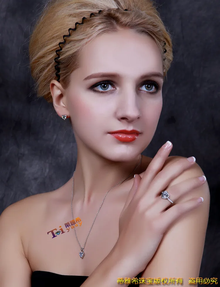 Женское однотонное Золотое кольцо с муассанитом бриллиантом в форме сердца 18